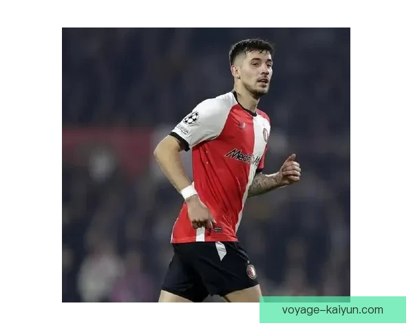 费耶诺德阵容深度分析：表现稳健的球员助力球队竞争力增强